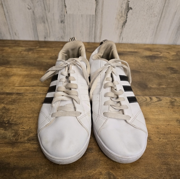 Adidas White and Black Sneakers Mens Size 10 - Picture 2 of 11